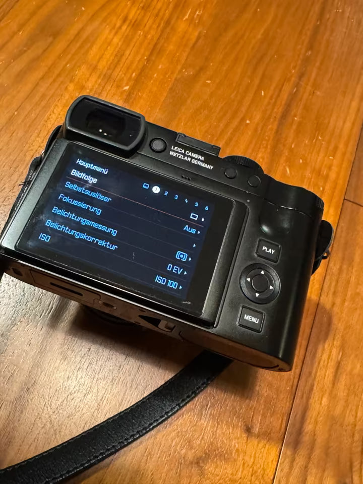 Leica Q3 including original accessories & packaging