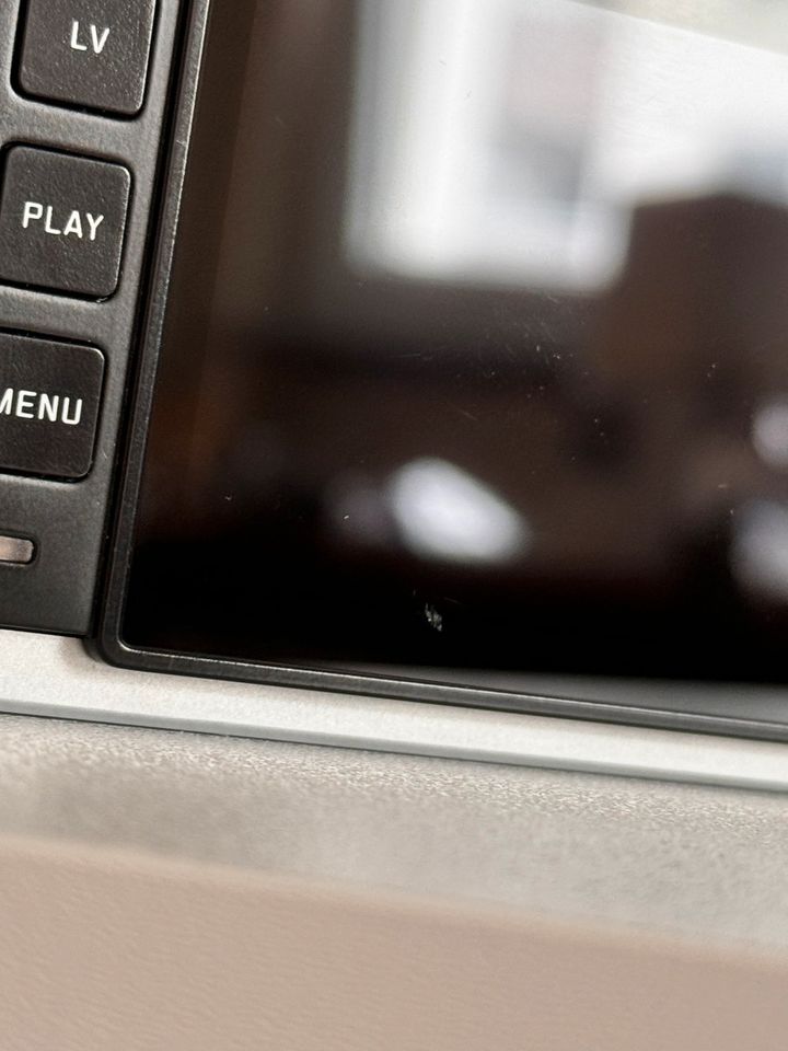 Leica M10-R silver chrome plated original packaging with 3 batteries & thumb rest