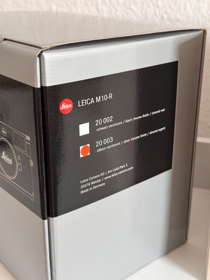 Leica M10-R silver chrome plated original packaging with 3 batteries & thumb rest