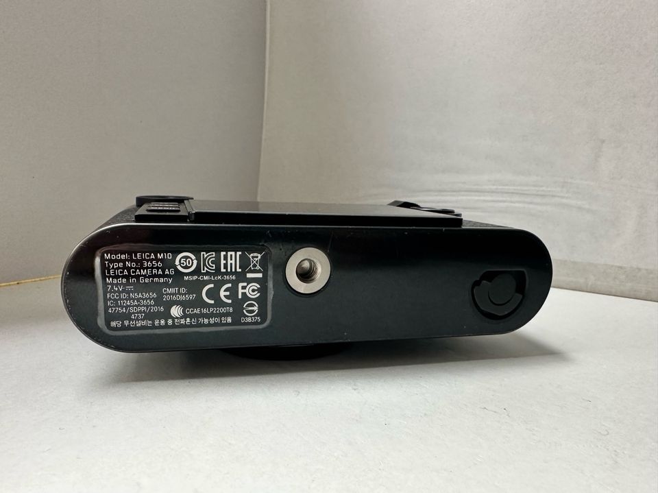 Leica M10 black including original packaging