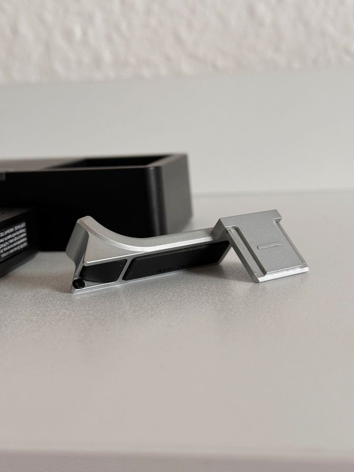 Leica M10-R silver chrome plated original packaging with 3 batteries & thumb rest